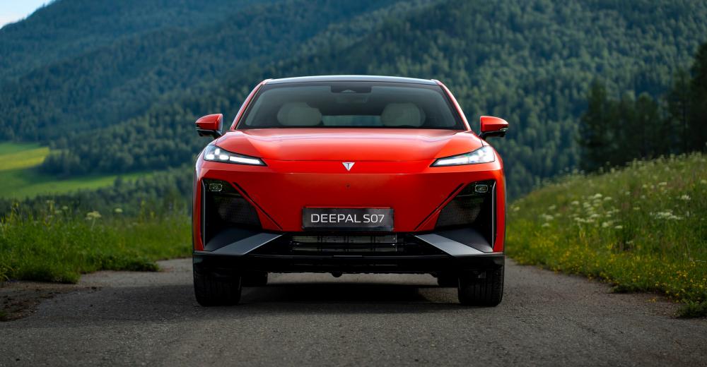 Changan Auto открыл официальные продажи Deepal S07 в России 