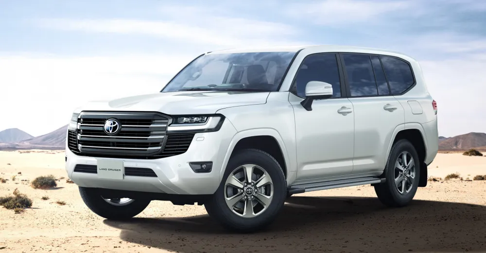 Toyota Motor сообщила о старте продаж обновлённого внедорожника Land Cruiser J300
