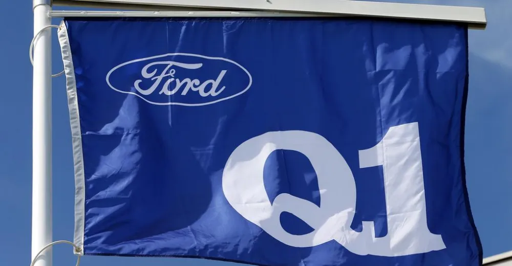 Ford вручил Воронежскому заводу Pirelli награду