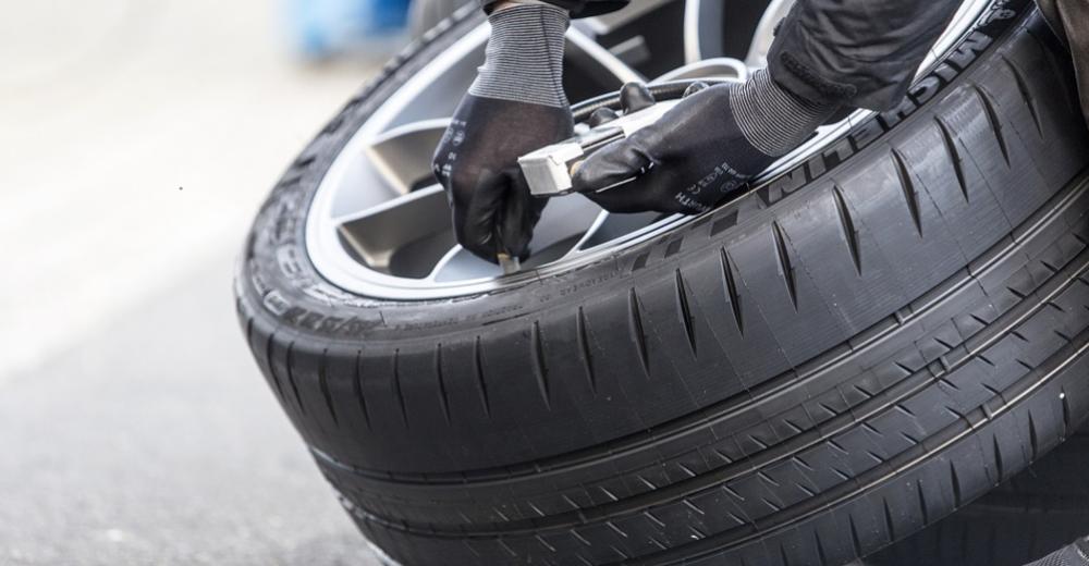 Болид Porsche установил мировой рекорд на шинах MICHELIN