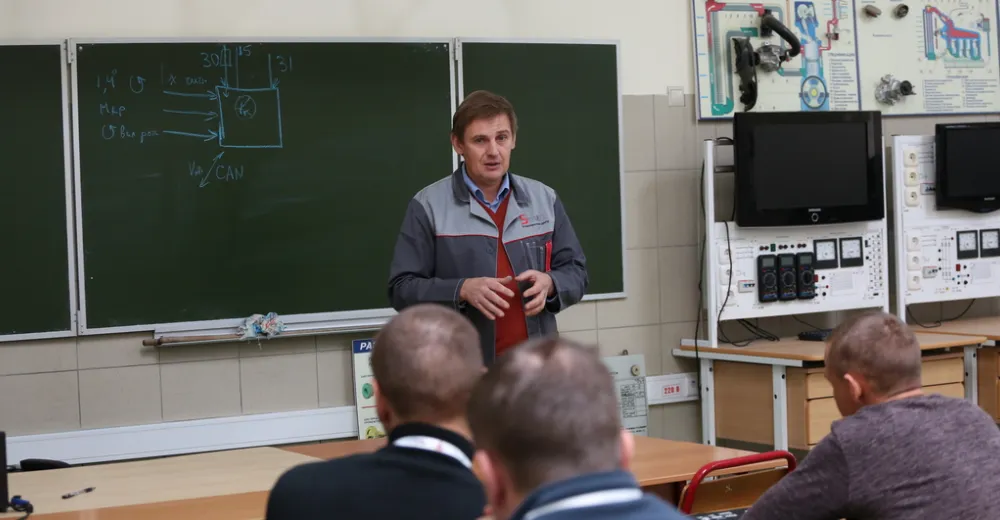 «В кризис нельзя сидеть сложа руки»