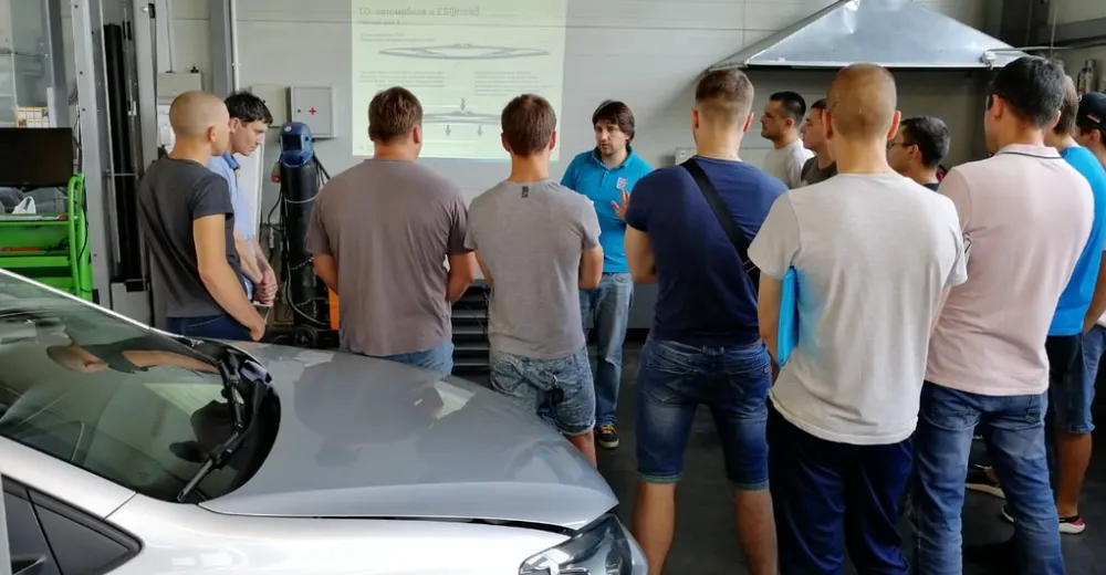 Bosch проводит обучение по техническому обслуживанию автомобилей 