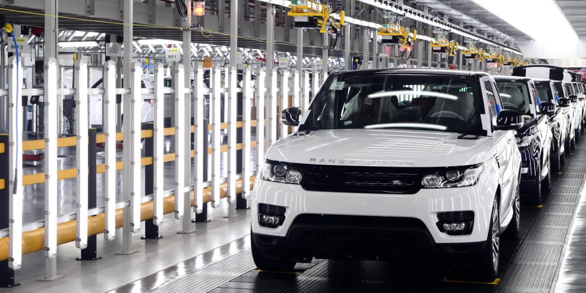 Заводы Jaguar Land Rover в Великобритании приостановили работу