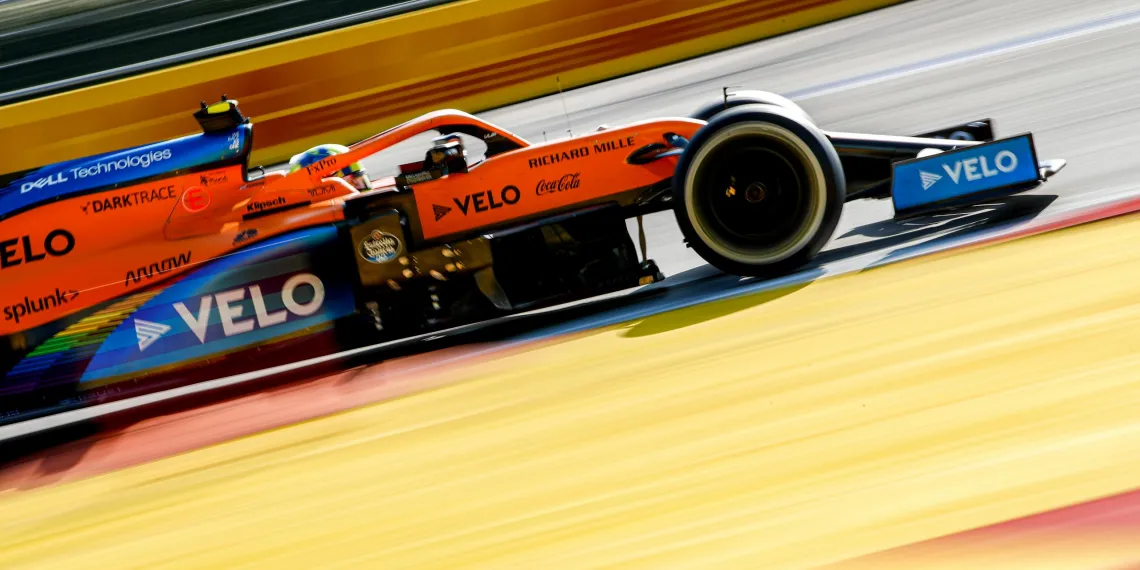 AkzoNobel помогает команде McLaren