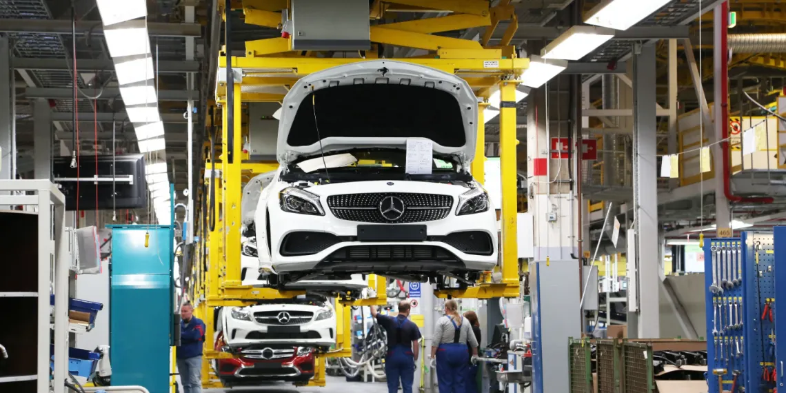 Российский завод Mercedes-Benz продан