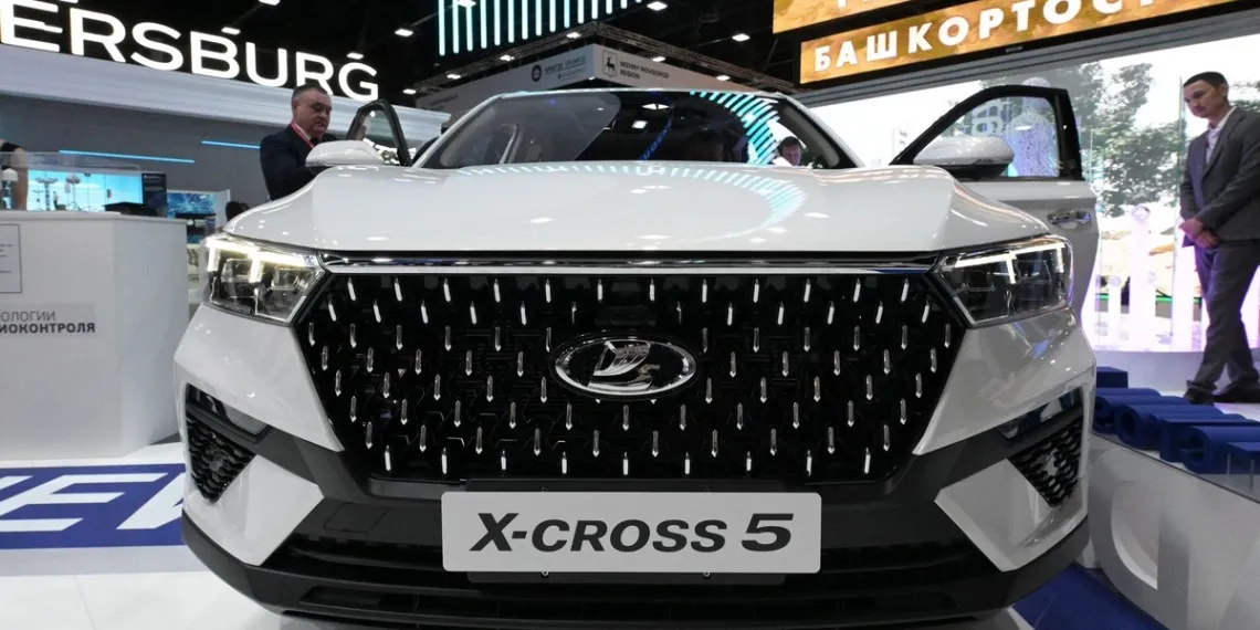 Началось серийное производство кроссовера Lada X-Cross 5