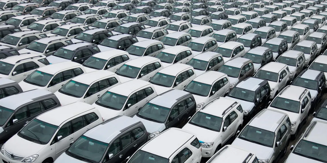 Более 122 тыс. новых легковых автомобилей было продано в России в июне