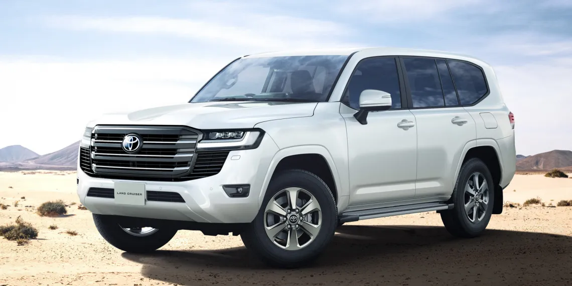 Toyota Motor сообщила о старте продаж обновлённого внедорожника Land Cruiser J300