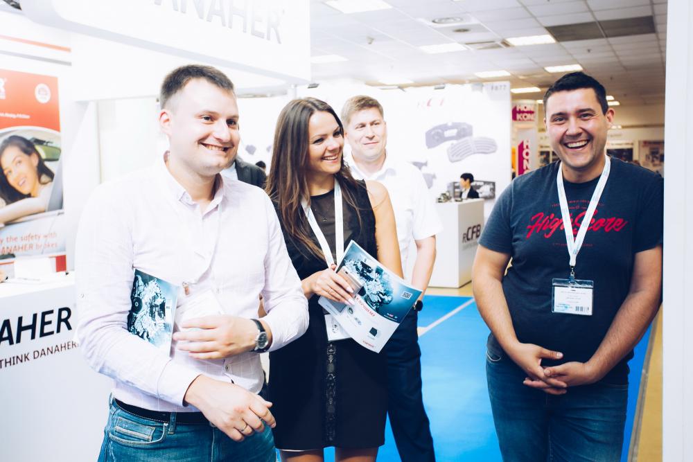 Автокомпоненты разыгрывают подарки на MIMS. Фото 14